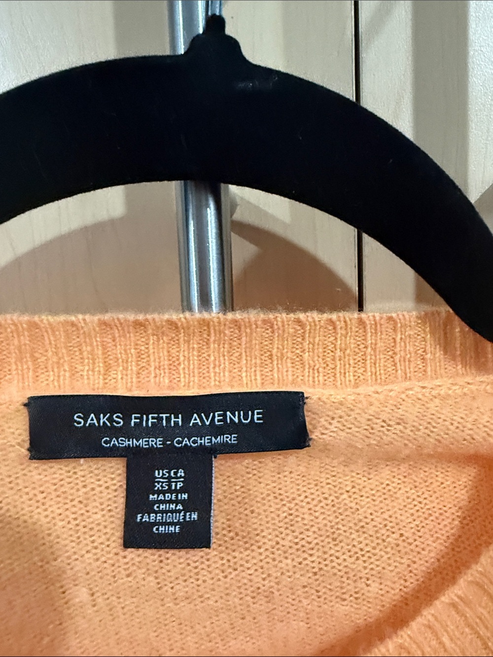 Soft silk blend Saks Fifth Avenue Peach Crewneck Sweater - Picture 3 of 6